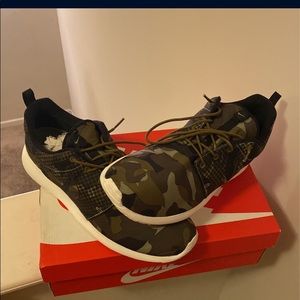 Nike Roshe One Print